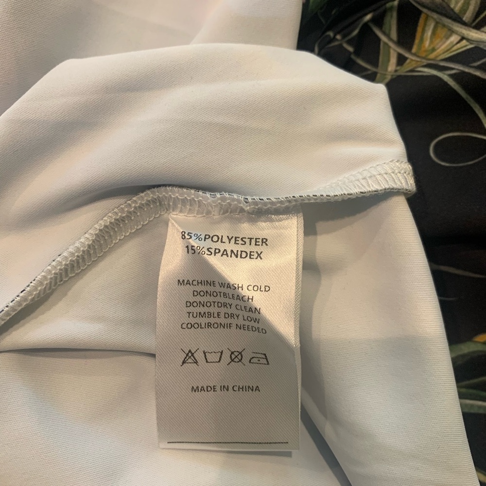 NWT! Acegolfs dress - Botanical Energy UPF 50+ Size Large with pockets - Picture 10 of 10